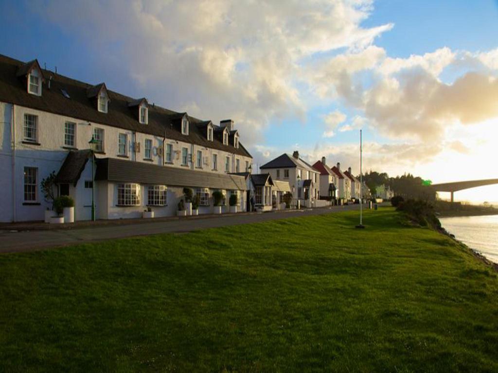 Kings Arms Hotel - A Bespoke Hotel Kyleakin Zewnętrze zdjęcie